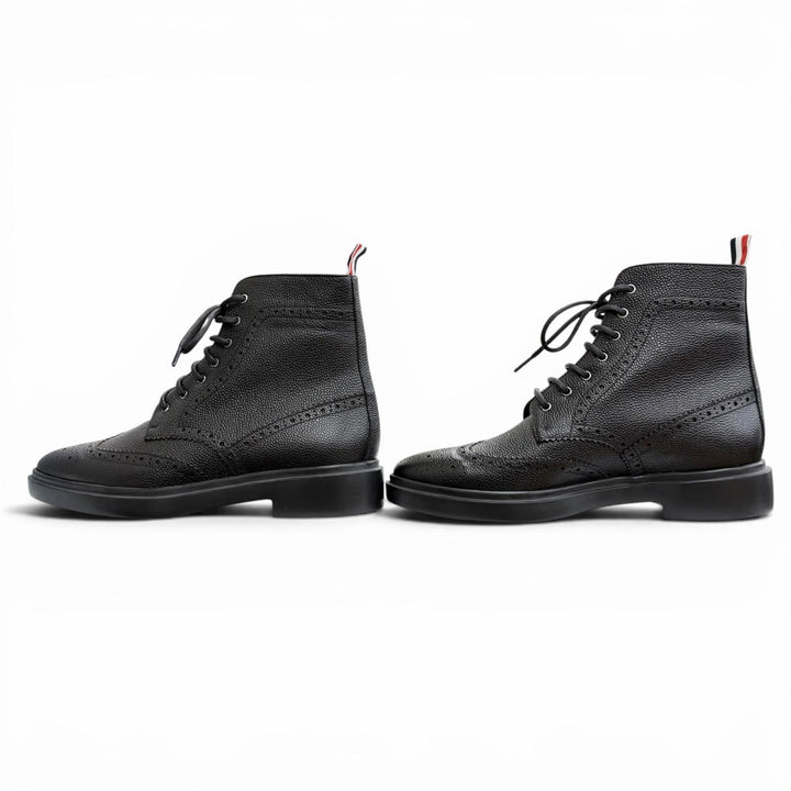 未使用品△THOM BROWNE トムブラウン FFB018B ペブルグレイン ウィングチップ ブーツ レザー アンクルブーツ 黒 38 24.5cm 定価173800円