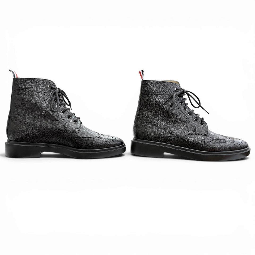 未使用品△THOM BROWNE トムブラウン FFB018B ペブルグレイン ウィングチップ ブーツ レザー アンクルブーツ 黒 38 24.5cm 定価173800円