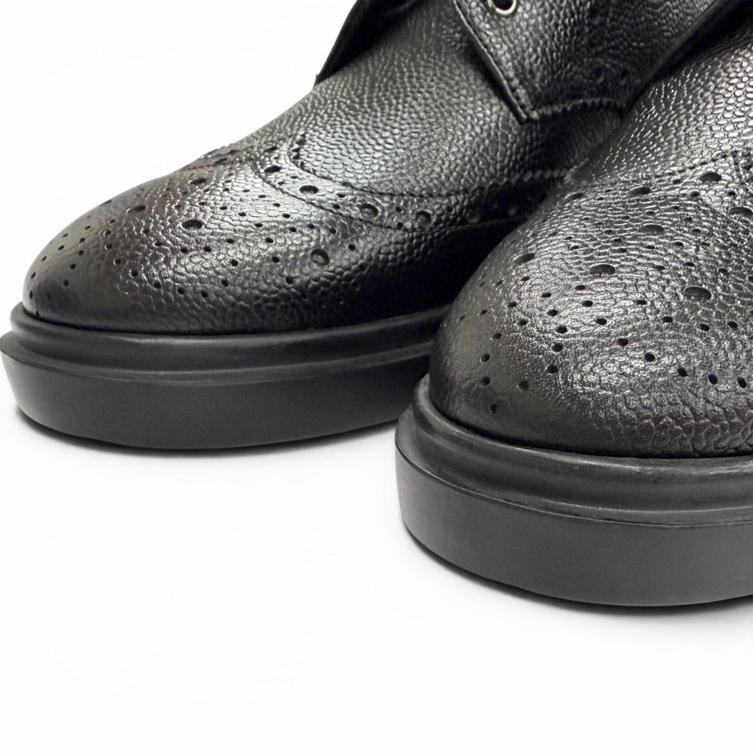未使用品△THOM BROWNE トムブラウン FFB018B ペブルグレイン ウィングチップ ブーツ レザー アンクルブーツ 黒 38 24.5cm 定価173800円