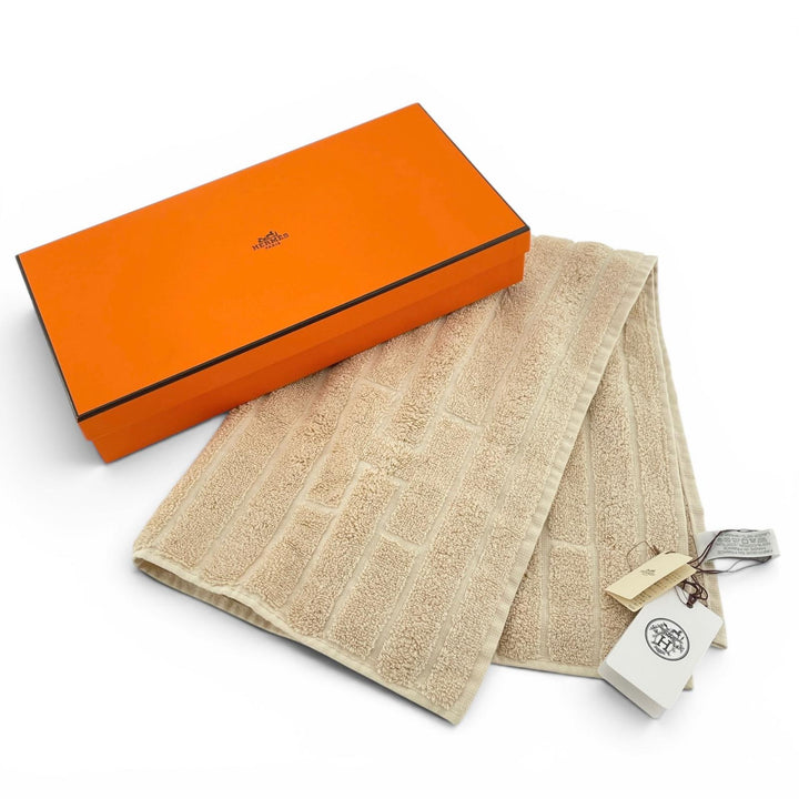 未使用品▲HERMES エルメス ステアーズ コットン100％ Hロゴ フェイスタオル ベージュ フランス製 正規品 レディース 箱付き