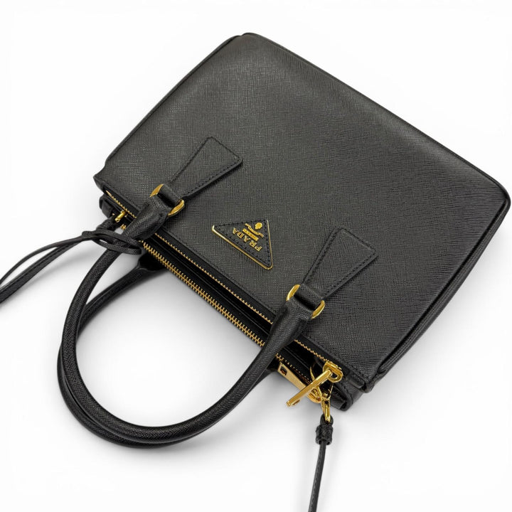 美品☆PRADA プラダ 1BA896 ガレリア スモール サフィアーノレザー 2WAYバッグ ショルダーバッグ ハンドバッグ ブラック ゴールド金具