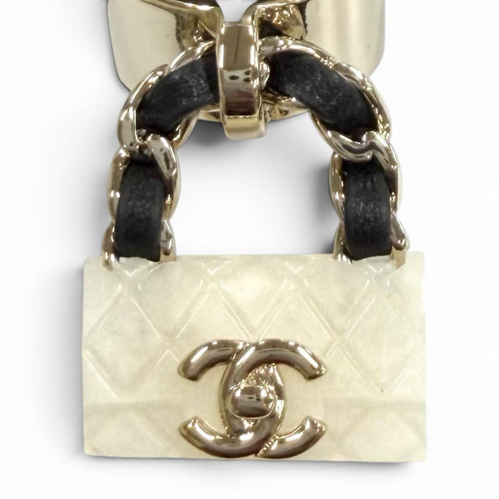 極美品★CHANEL シャネル B23C マトラッセ ターンロック バッグチャーム リング 指輪 ホワイト ブラック ゴールド金具 (JP11サイズ相当)