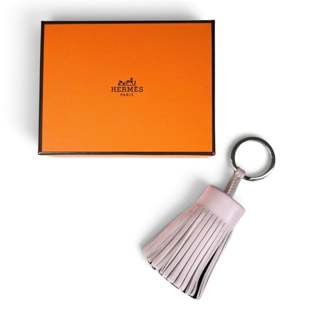 未使用品▲HERMES エルメス カルメン アニョーミロ シルバー金具 トリコロール チャーム モーヴペール ヴェールシプレ U刻印 仏製 箱付き
