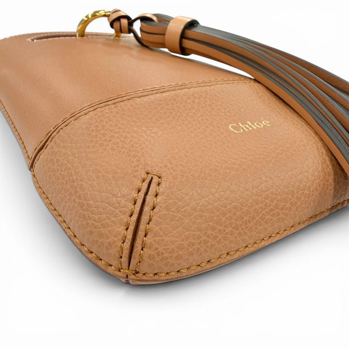 極美品◇Chloe クロエ CHC20AP330C6126B WALDEN ウォールデンフォンポーチ タッセル クロスボディ レザー ショルダーバッグ レディース