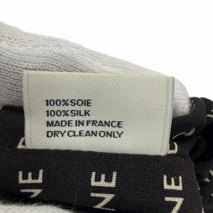 美品☆CELINE セリーヌ 46Y352SIB レイユール シュシュ シルク100％ トリオンフ ロゴ ブラック ゴールド金具 フランス製 レディース 箱付