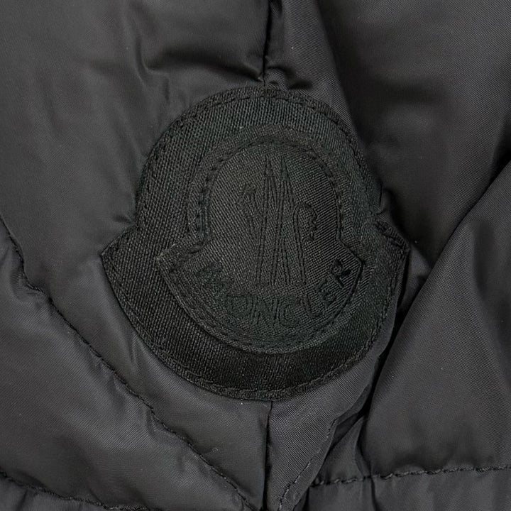 美品★MONCLER モンクレール 23-24AW CERISE セリース ロゴパッチ付 スタンドカラー ZIP UP ダウンコート ブラック 4 正規品 レディース
