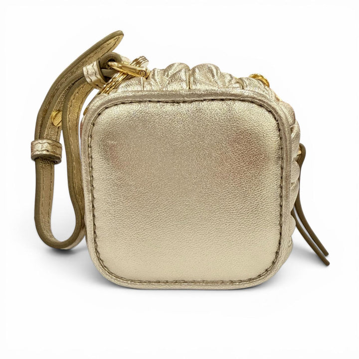 極美品◇MIUMIU ミュウミュウ 5TL527 TRICK MATELASSE KEYRING レザー ロゴ金具付 マテラッセ チャーム ゴールド レディース 保存袋付き