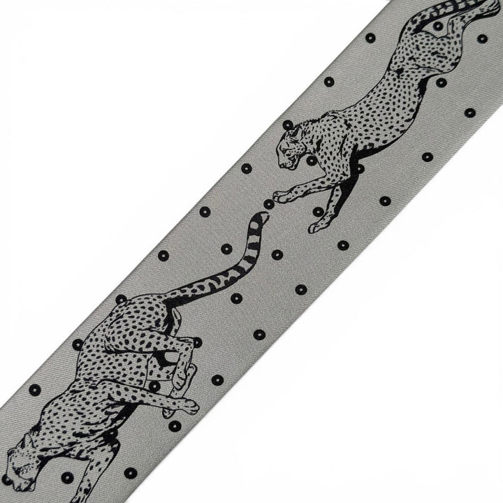 未使用品▲HERMES エルメス 064179S ツイリー GUEPARDS BANDANA チーター バンダナ シルク100％ スカーフ マルチ フランス製 レディース
