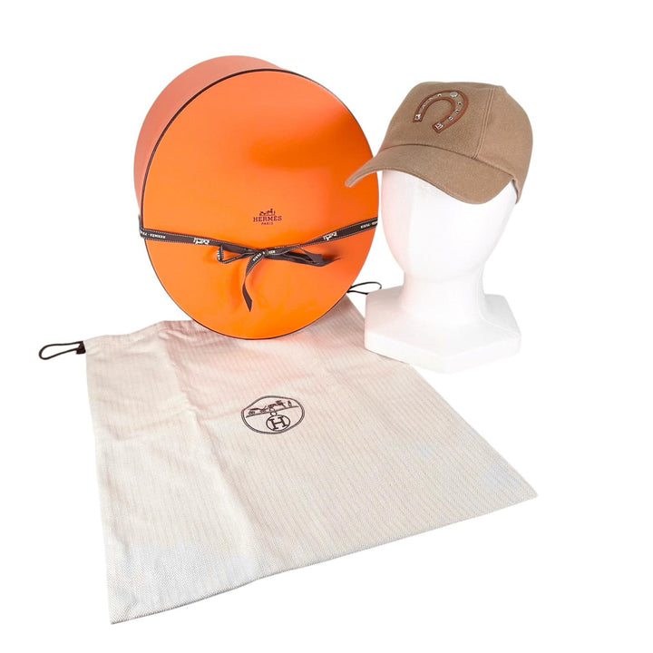 極美品▲HERMES エルメス デイヴィス・ラッキー カシミヤ100％ ホースシュー キャップ キャメル 57 仏製 正規品 レディース 箱・保存袋付