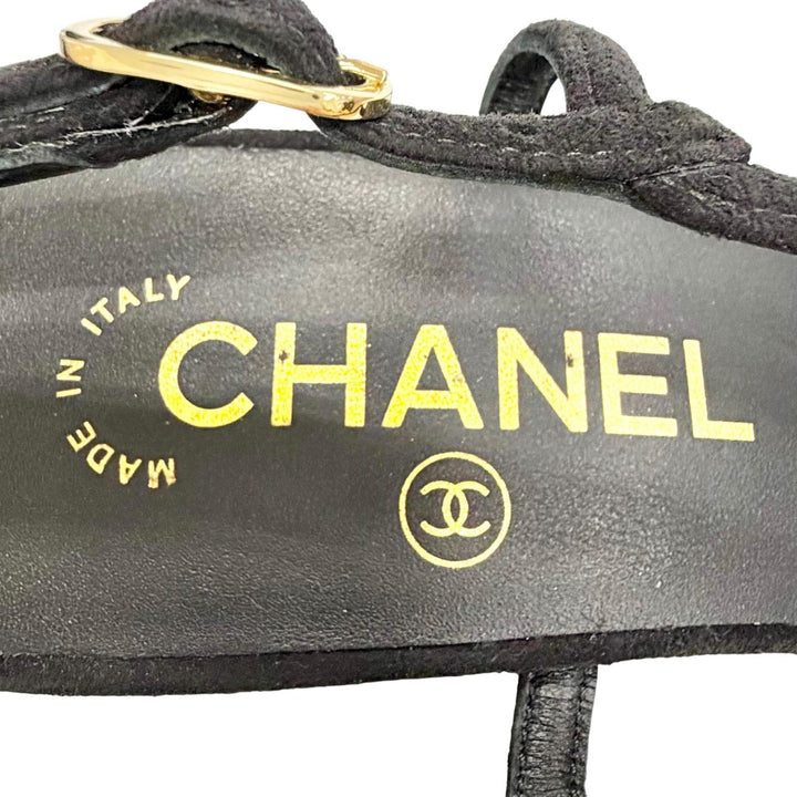 美品△CHANEL シャネル G46328 スウェードレザー ココマーク アンクルストラップ オープントゥ サンダル ブラック 36.5 伊製 箱・袋付き