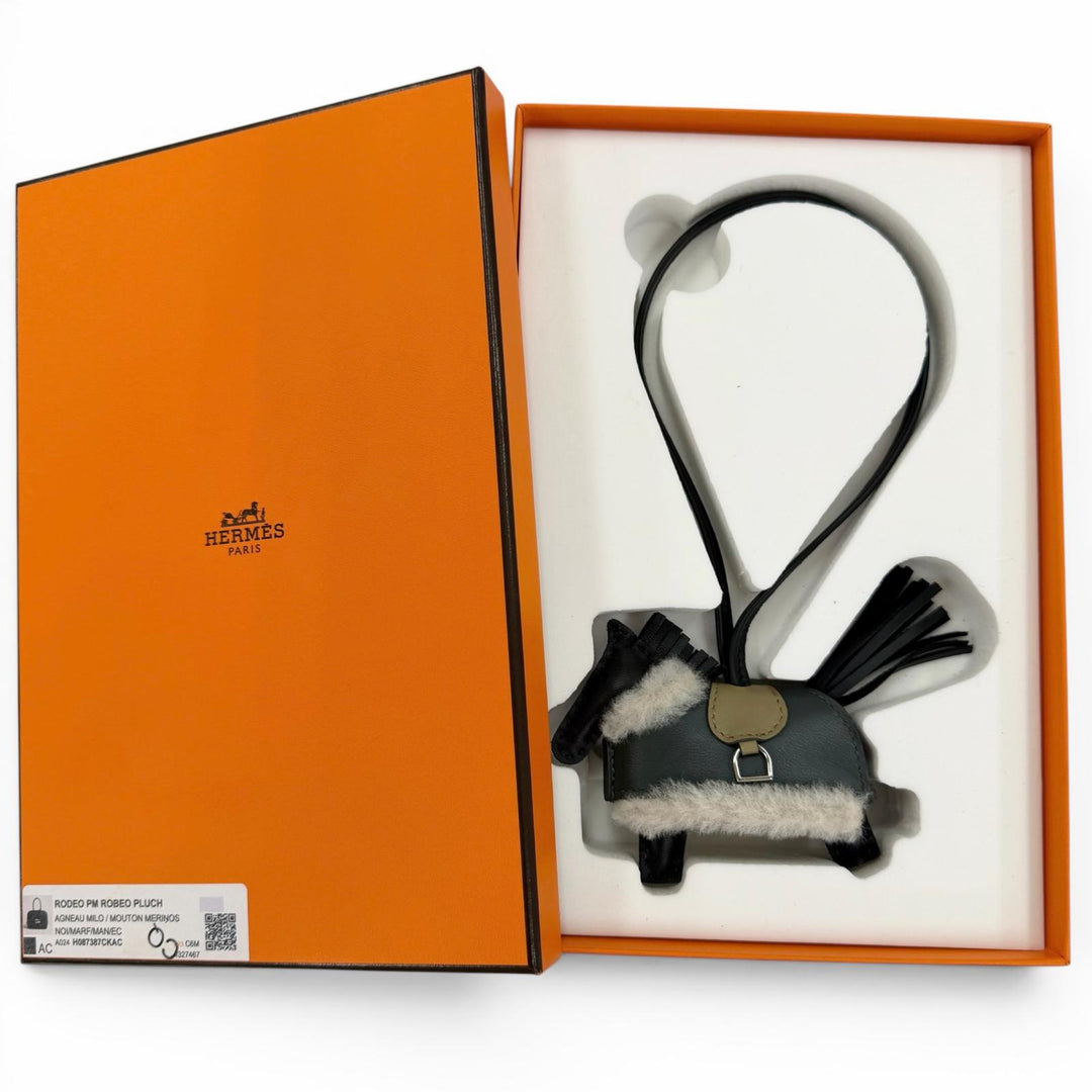 未使用品☆HERMES エルメス ロデオチャーム PM ロベオ ブラッシュドレザー ブラック/ヴェールマングローブ/ベージュマルファ G刻印