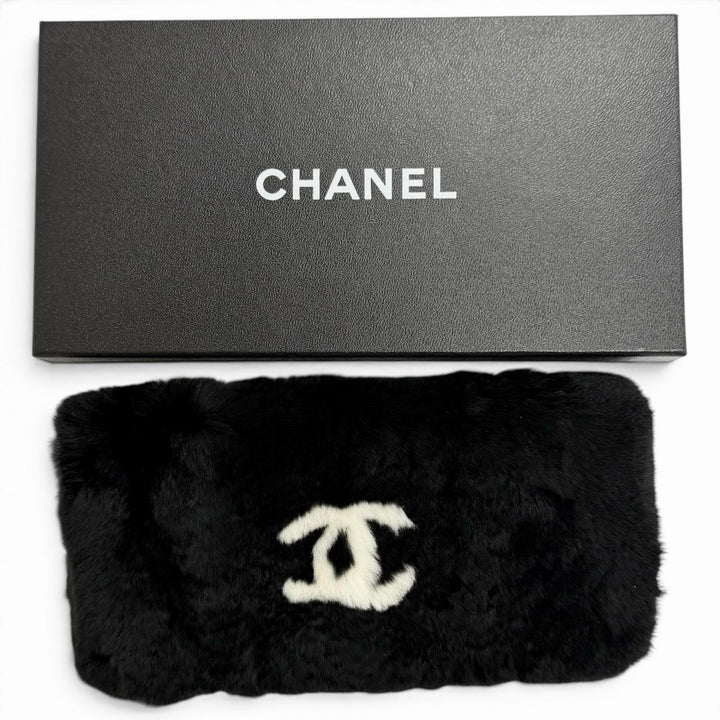極美品△CHANEL シャネル ココマーク ラパン ファー リストバンド バングル ブレスレット ブラック ホワイト フランス製 レディース 箱付