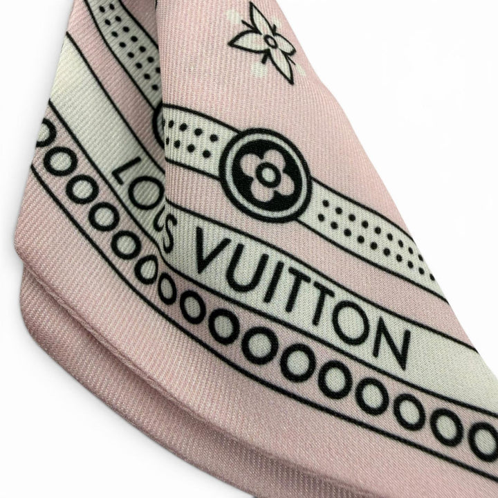 美品☆LOUIS VUITTON ルイヴィトン M02614 バッグチャーム・LV バンダナ ピンク ゴールド金具 イタリア製 レディース 保存袋付き