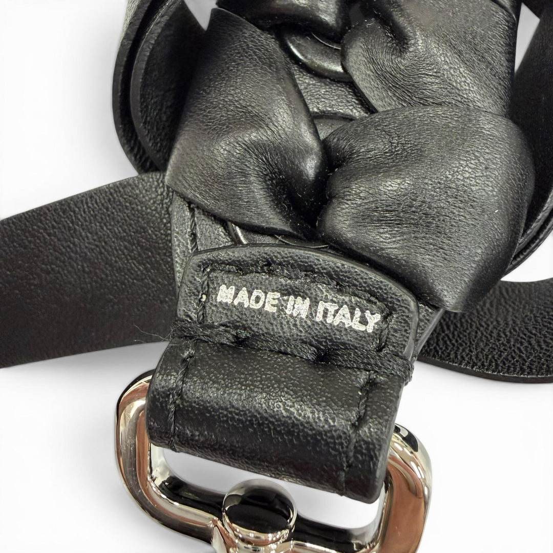 極美品☆FENDI フェンディ ミニストラップユー レザー リボン ショルダーストラップ ブラック イタリア製 レディース 保存袋付き