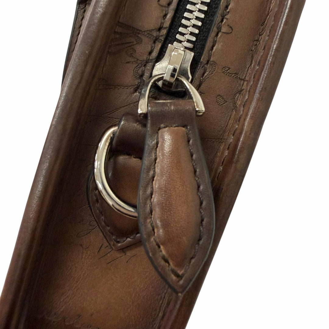極美品□BERLUTI ベルルッティ アンジュール・ガリバー メッセンジャー レザー カリグラフィ スクリット 2WAY ショルダーバッグ ブラウン
