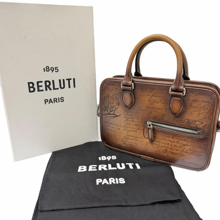 極美品□BERLUTI ベルルッティ アンジュール・ガリバー メッセンジャー レザー カリグラフィ スクリット 2WAY ショルダーバッグ ブラウン