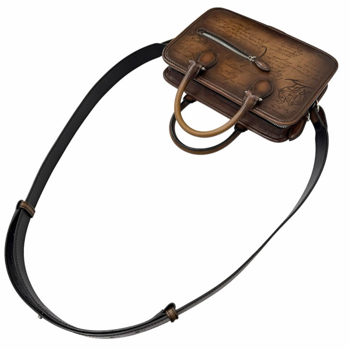 極美品□BERLUTI ベルルッティ アンジュール・ガリバー メッセンジャー レザー カリグラフィ スクリット 2WAY ショルダーバッグ ブラウン