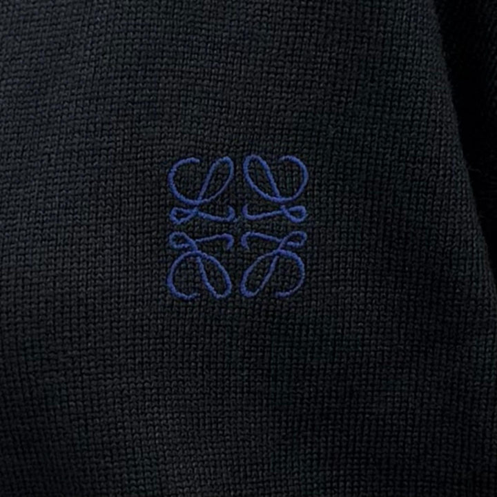 未使用品★LOEWE ロエベ Q825Y16K04 ウール100％ ロゴボタン アナグラム刺繍 Vネック ニットカーディガン ブラック S 正規品