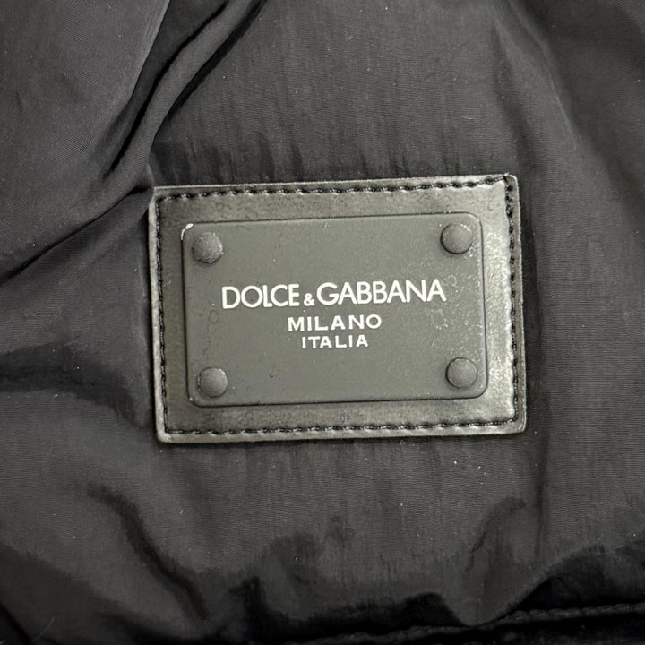 美品△DOLCE&amp;GABBANA ドルチェ＆ガッバーナ 黒タグ ロゴプレート フード付き ジップアップ ダウンジャケット ブラック 44 伊製 正規品