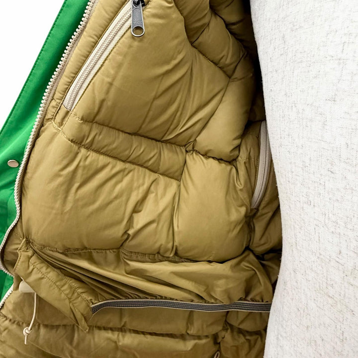 美品△GUCCI THE NORTH FACE グッチ ザ ノースフェイス 663758 マウンテンガイド ダウンジャケット ロゴ刺繍 フード付 グリーン M 正規品