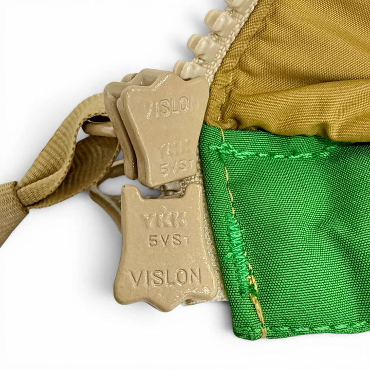 美品△GUCCI THE NORTH FACE グッチ ザ ノースフェイス 663758 マウンテンガイド ダウンジャケット ロゴ刺繍 フード付 グリーン M 正規品
