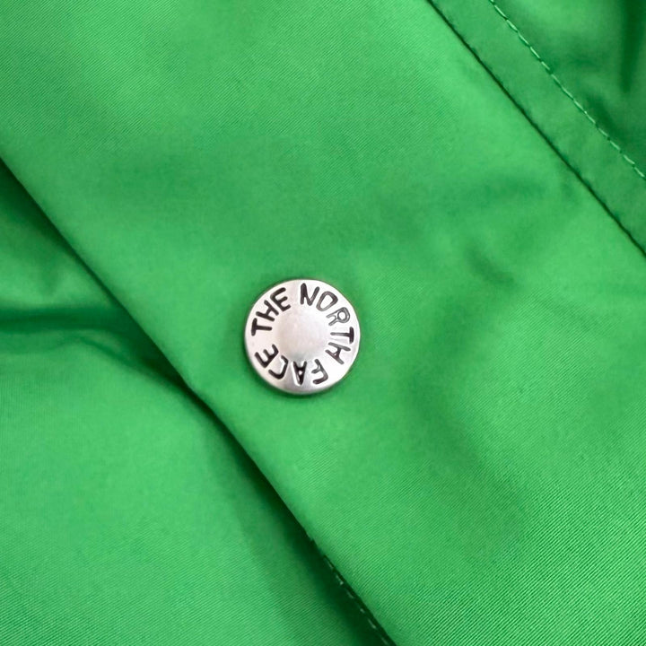 美品△GUCCI THE NORTH FACE グッチ ザ ノースフェイス 663758 マウンテンガイド ダウンジャケット ロゴ刺繍 フード付 グリーン M 正規品