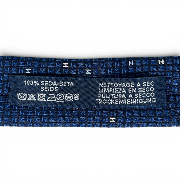 未使用品▲HERMES エルメス 2024年製 339369T ARCADE H シルク100％ Hロゴ ネクタイ ネイビー ホワイト フランス製 メンズ 箱付き
