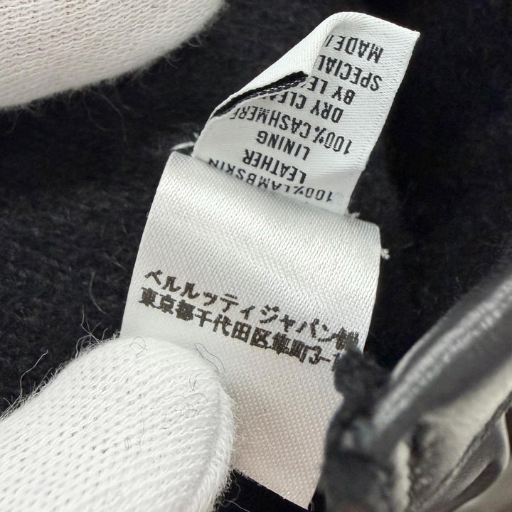 極美品□BERLUTI ベルルッティ 羊革 裏カシミヤ100％ カリグラフィ スクリット 手袋 ブラック 8 イタリア製 正規品 メンズ 定価122100円