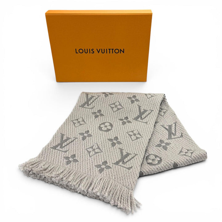 美品★LOUIS VUITTON ルイヴィトン M74742 エシャルプ ロゴマニア ウール シルク混 グリペルル フリンジ マフラー 伊製 正規品 箱付き