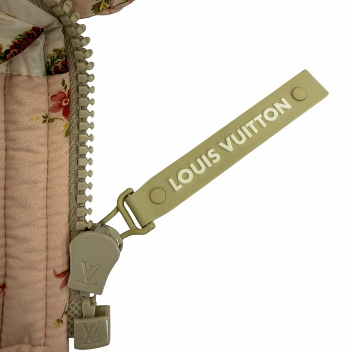 美品☆LOUIS VUITTON ルイヴィトン 24SS フローラルプリント 裏地モノグラム LVレザーパッチ ダウンジャケット ピンク系 34 正規品