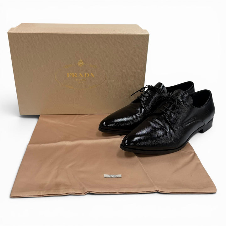 美品★PRADA プラダ レザー ポインテッドトゥ レースアップ レザーシューズ ドレスシューズ ブラック 38 イタリア製 箱・保存袋付き