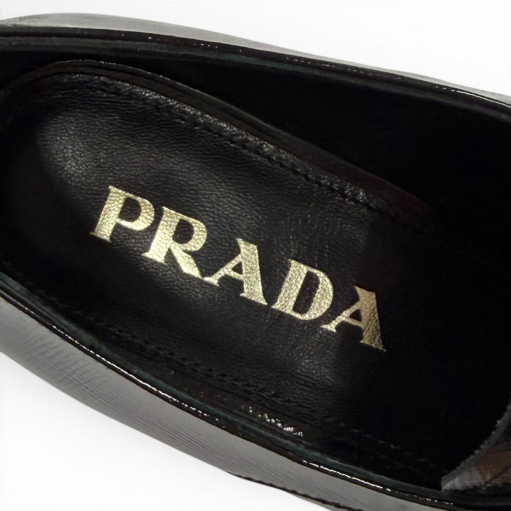 美品★PRADA プラダ レザー ポインテッドトゥ レースアップ レザーシューズ ドレスシューズ ブラック 38 イタリア製 箱・保存袋付き