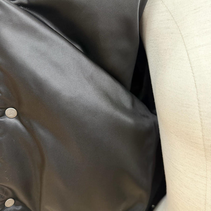 未使用品◇LOUIS VUITTON ルイヴィトン 23SS 1AAXI4 レザー モノグラム ジップアップ クロップド パファージャケット 34 伊製 正規品