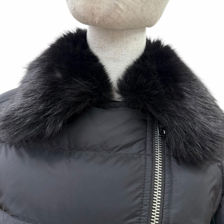 美品☆PRADA プラダ 29Y510 トライアングルロゴプレート シープスキンファー付 ダウンジャケット ブラック 38 正規品 レディース