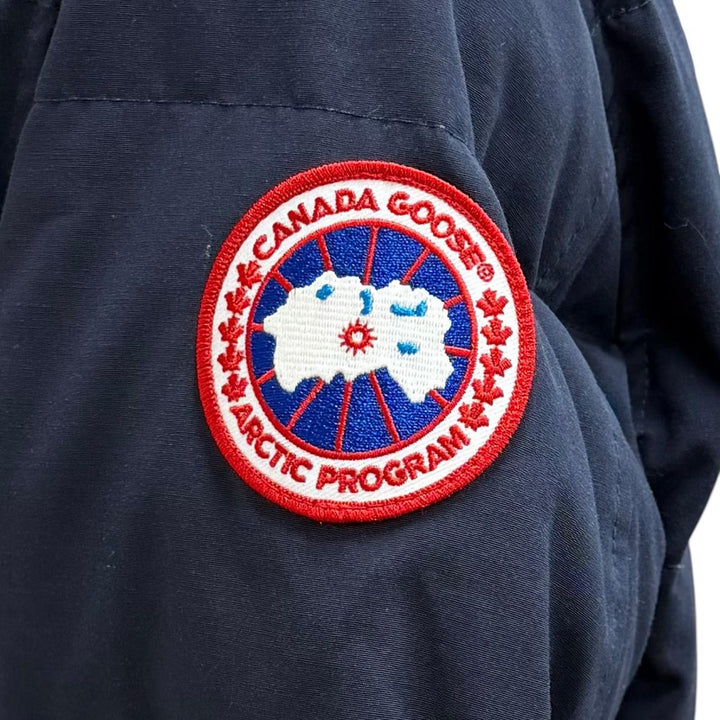 美品★CANADA GOOSE カナダグース 2302JL MACKENZIE PARKA ファー・フード・ロゴワッペン付 ダウンコート ダークネイビー M 正規品