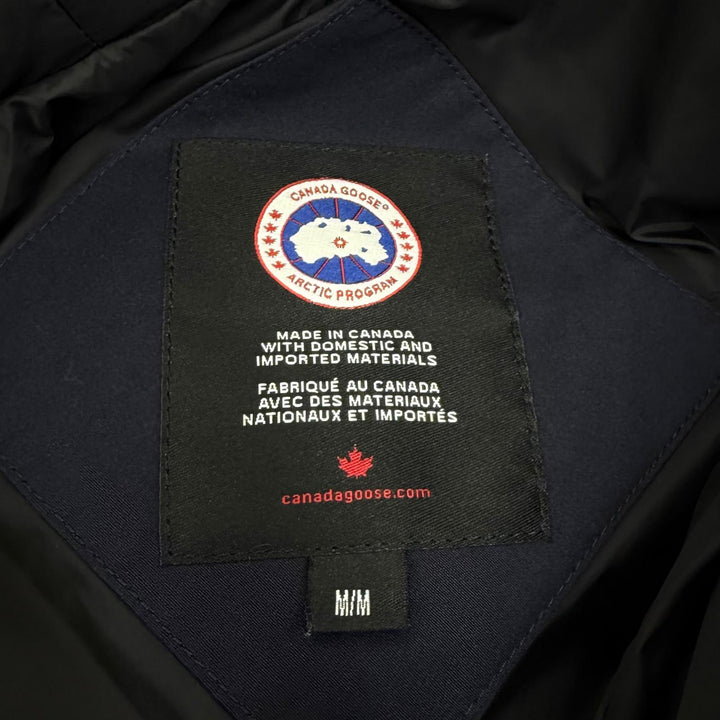 美品★CANADA GOOSE カナダグース 2302JL MACKENZIE PARKA ファー・フード・ロゴワッペン付 ダウンコート ダークネイビー M 正規品