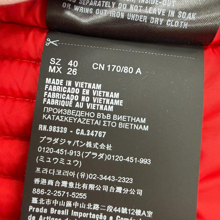 美品☆PRADA プラダ 29X544 トライアングルロゴプレート フード付 ショート丈 ダウンジャケット レッド 40 正規品 レディース