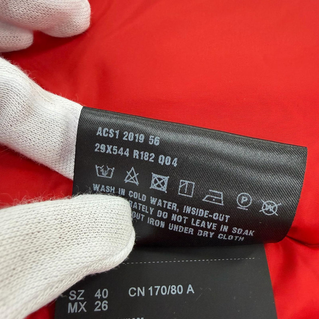 美品☆PRADA プラダ 29X544 トライアングルロゴプレート フード付 ショート丈 ダウンジャケット レッド 40 正規品 レディース