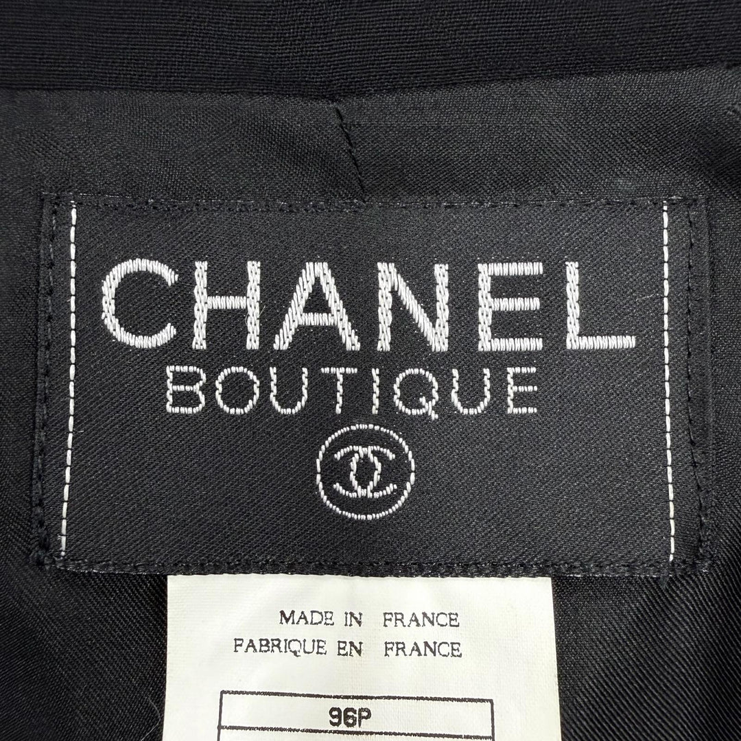 極美品◇CHANEL BOUTIQUE シャネルブティック 96P P06569V02311 裏地シルク100％ ココマークボタン付き 比翼仕立て ジャケット 36 正規品