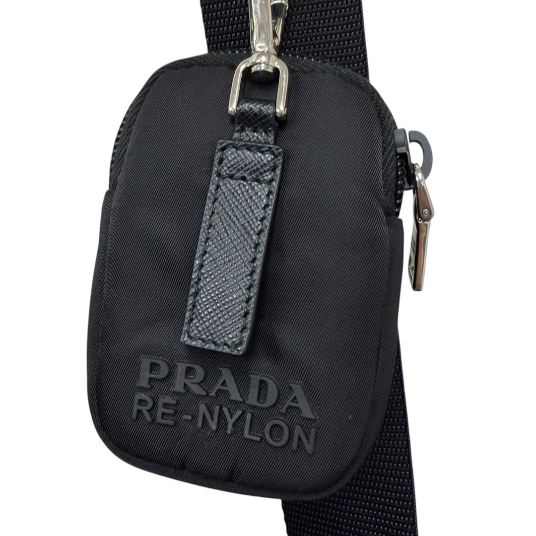 美品□PRADA プラダ 1BC421 レザー使い Re-Nylon トライアングルロゴ ポーチ付き 斜め掛け ショルダーバッグ ブラック イタリア製 メンズ