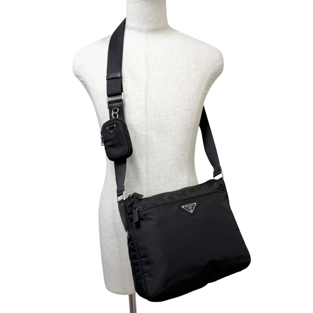 美品□PRADA プラダ 1BC421 レザー使い Re-Nylon トライアングルロゴ ポーチ付き 斜め掛け ショルダーバッグ ブラック イタリア製 メンズ