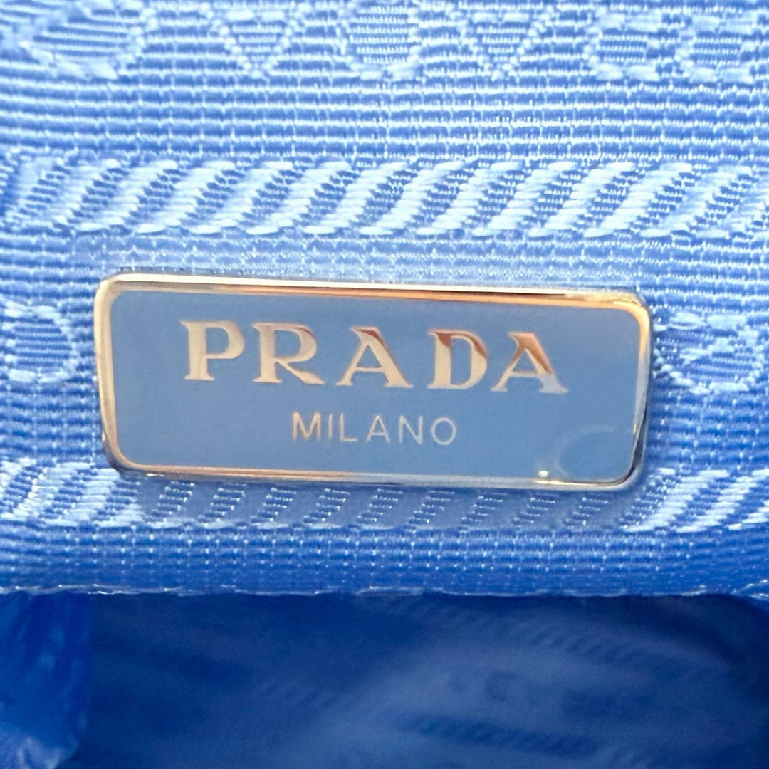 極美品□PRADA プラダ 1NS369 トライアングルロゴ Re-Nylon 一部レザー 巾着バッグ ハンドバッグ ライトブルー イタリア製 メンズ
