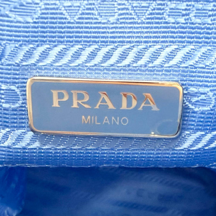 極美品□PRADA プラダ 1NS369 トライアングルロゴ Re-Nylon 一部レザー 巾着バッグ ハンドバッグ ライトブルー イタリア製 メンズ