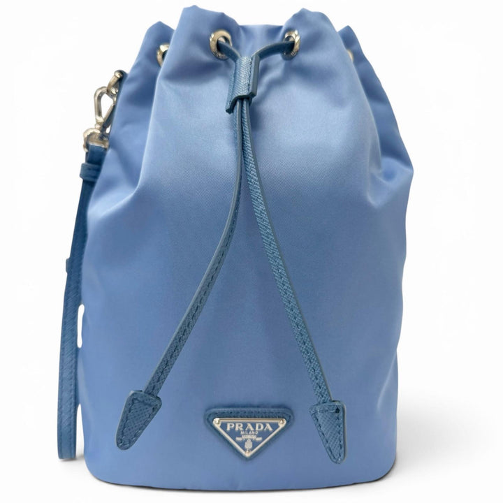 極美品□PRADA プラダ 1NS369 トライアングルロゴ Re-Nylon 一部レザー 巾着バッグ ハンドバッグ ライトブルー イタリア製 メンズ