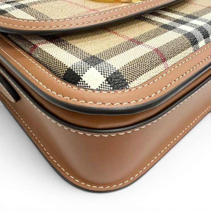 美品△BURBERRY バーバリー 8071356 エリザベス ロゴ金具 ノバチェック柄 レザー使い クロスボディバッグ ショルダーバッグ ベージュ 茶