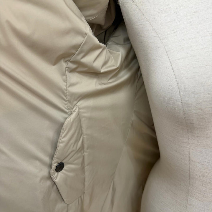美品◇TATRAS タトラス 20AW LTA20A4706 ISERA ラクーンファー ロゴワッペン付 リバーシブル ダウンコート 01 正規品 レディース
