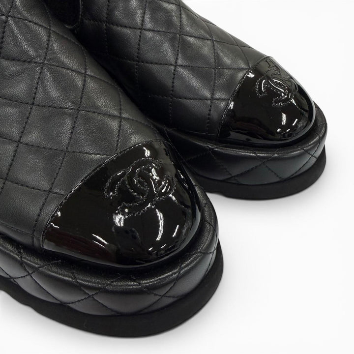 未使用品☆CHANEL シャネル G45190 ココマーク マトラッセ レザー サイドゴアブーツ 軽量 ショートブーツ ブラック 36.5 イタリア製
