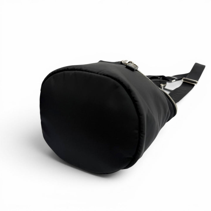 良品▼PRADA プラダ 2VH147 Re-Nylon トライアングルロゴ 三角プレート ポーチ付き ショルダーバッグ ブラック シルバー金具 保存袋付き