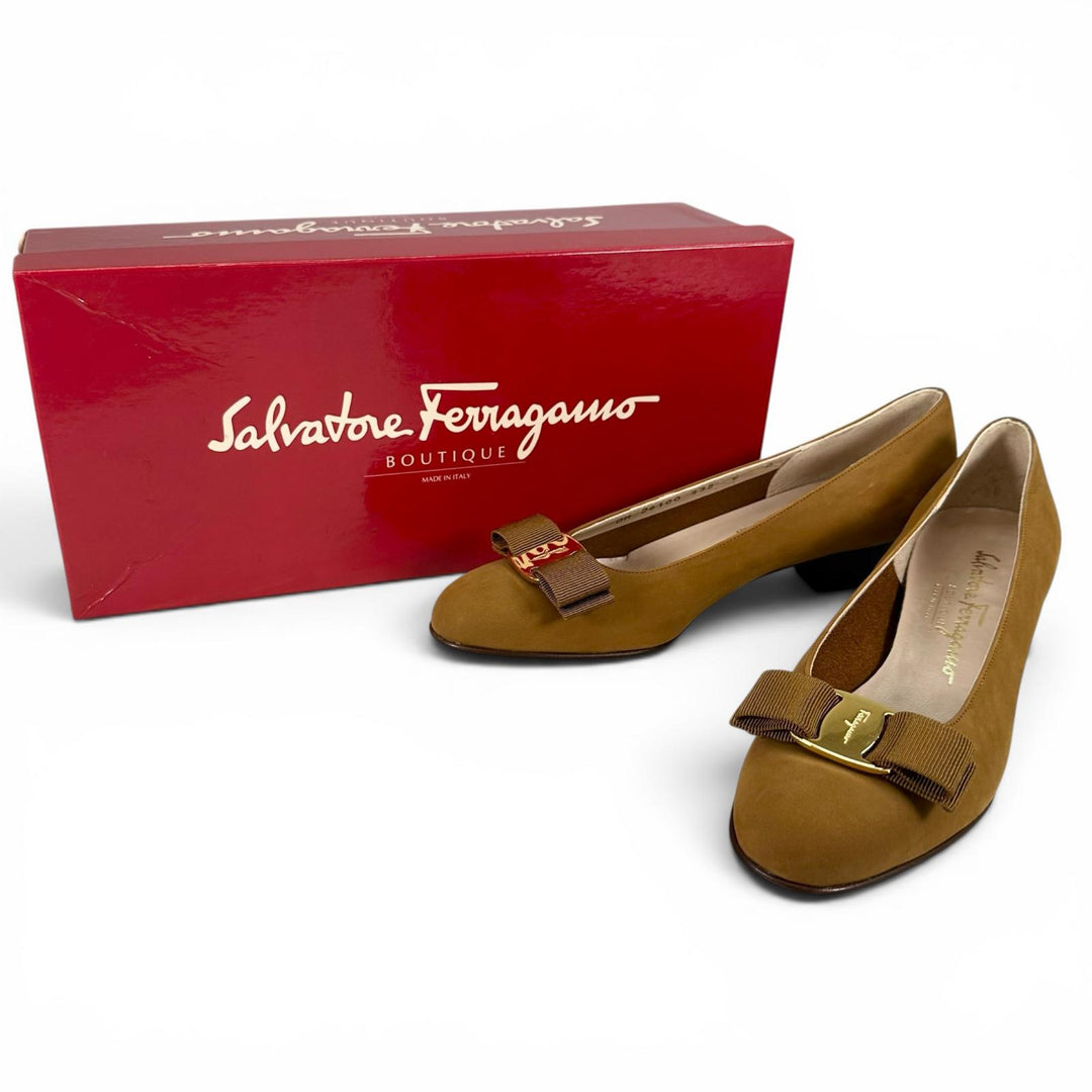 未使用品▲Salvatore Ferragamo サルヴァトーレフェラガモ VARA ヴァラリボン スウェードレザー パンプス ブラウン 6 レディース 箱付き