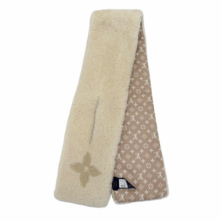 極美品☆LOUIS VUITTON ルイヴィトン 2024年製 M92894 モノグラム・シアリングマフラー LVロゴ ムートン ベージュ イタリア製 正規品